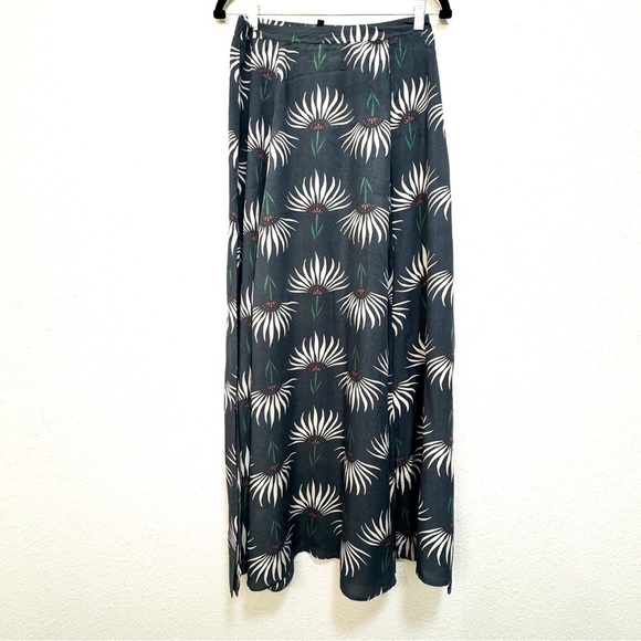 Lulu’s Trancoso Dusty Blue Floral Dandelion Flower Maxi High Slit Skirt M - Picture 2 of 6